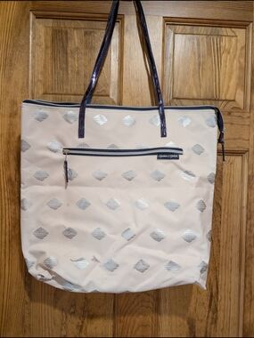 Light white Tote Bag with Silver Accents - Classic Women's Shoulder Tote Bag